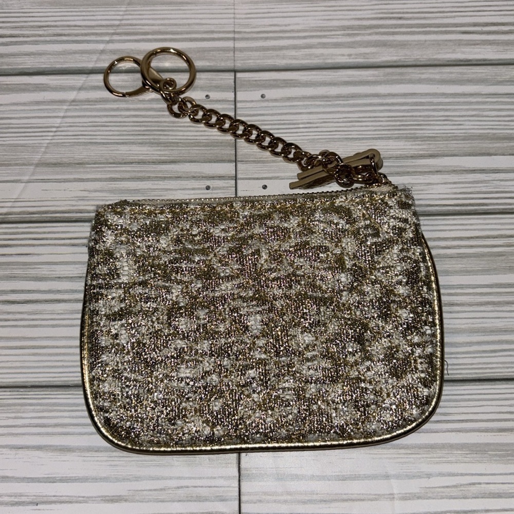 LILLY PULITZER LOUISE QUILTED KEY ID CARD CASE IN GOLD METALLIC - Picture 5 of 9